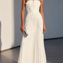 White Pleated Classic Strapless Sleeveless A-Line Maxi Dress