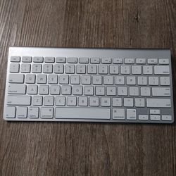 Apple Magic Keyboard (Model: A1314) For Sale 