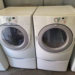 Whirlpool Front Load Washer And Gas Dryer Set With Pedestals 