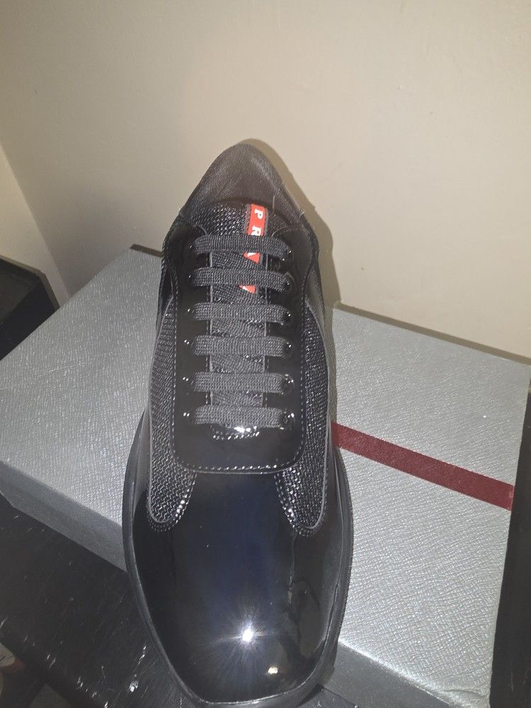 Pradas Brand New Size 8
