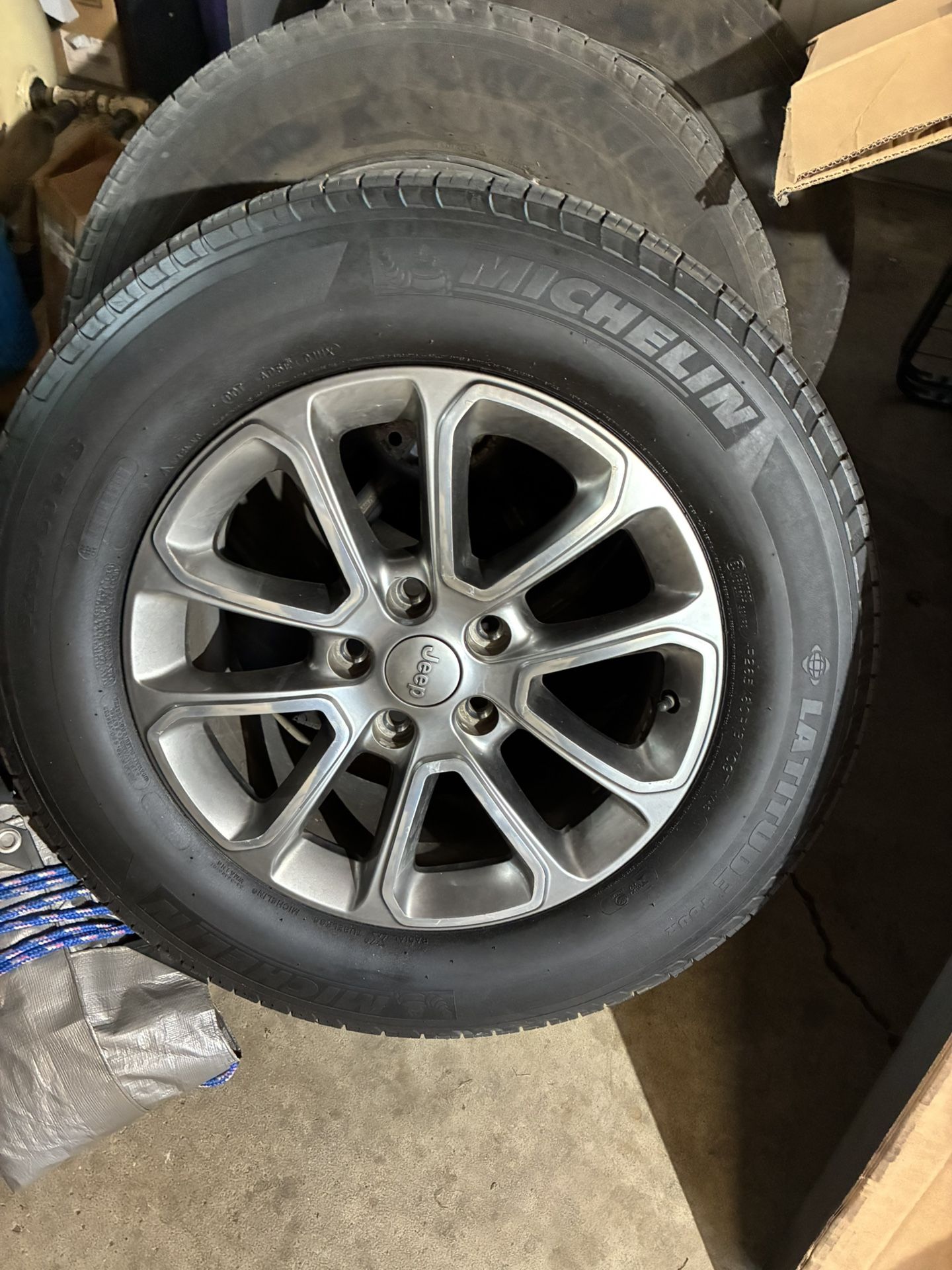 265/60R18 Michelin Tires x4