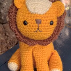 Crocheted Lion Stuffy