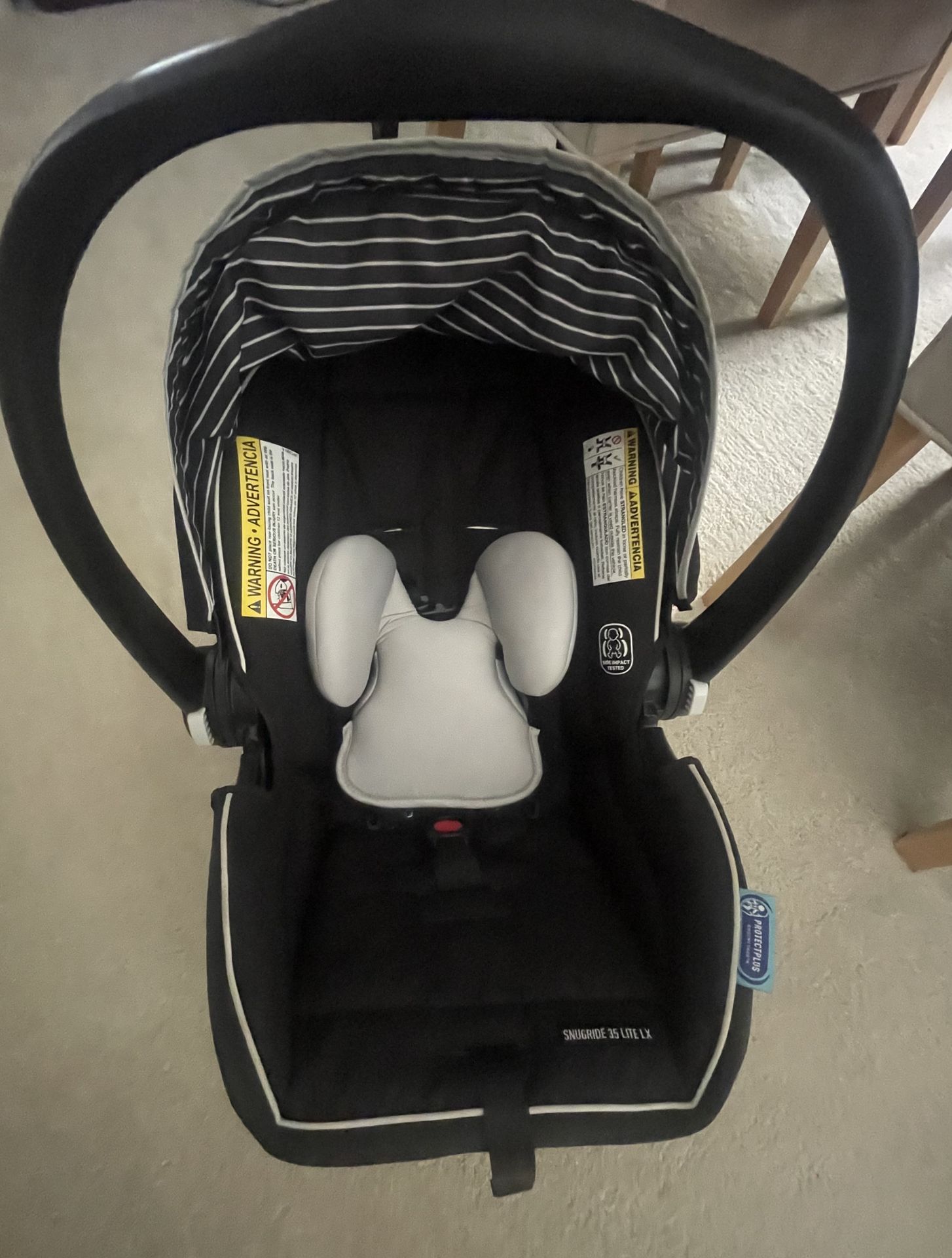 GRACO baby car seat