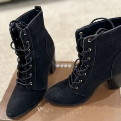 boots 7.5 size
