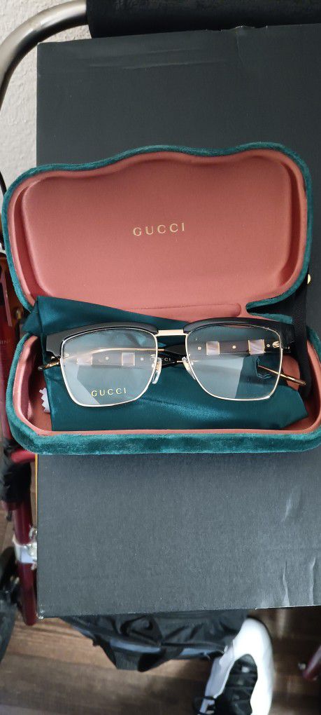Gucci Frames GOLD