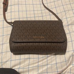 Michael Kors Purse Crossbody In Color Classic Brown 