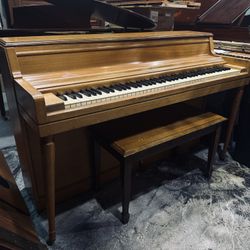 *Free* Wurlitzer 37" Walnut Spinet Upright Piano | Delivery Available