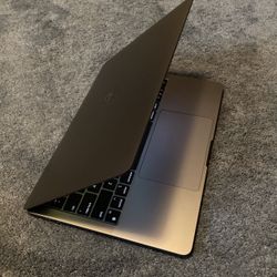 I’m Selling my Mack book Pro. Touch Bar