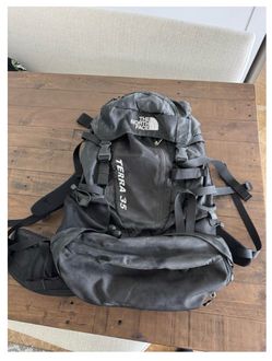 The North Face Terra 35 Backpack Black
