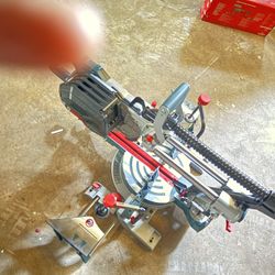 Mitter Saw Bosch 