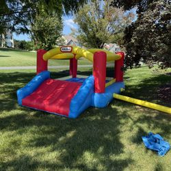 Little Tikes Jump 'n Slide 9'x12' Inflatable Bounce House, Multi-color, for Kids 3+