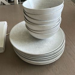 Plates And Bowls 