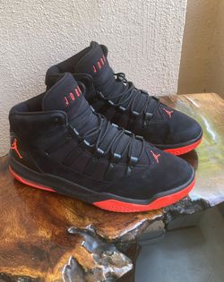 Nike Air Jordan Max Aura Shoes Mens Size 13 Black/Infrared 23 AQ9084-060