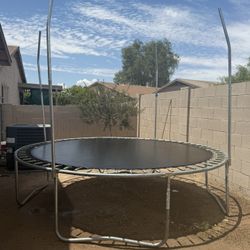 Trampoline 