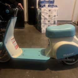 Petite Razor Electric Scooter 