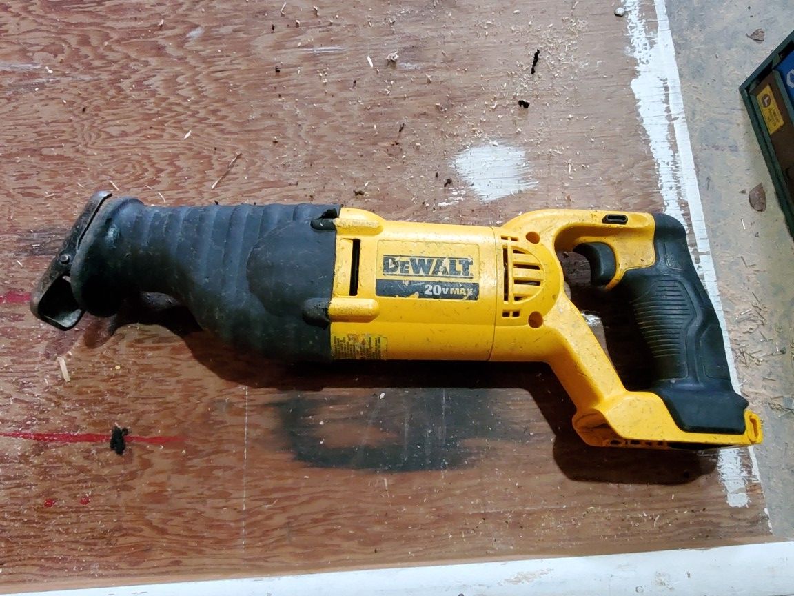 Dewalt 20v Sawzall for Sale in Mount Vernon, WA OfferUp