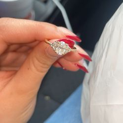 1k Diamond 10k Gold Ring: Size 5