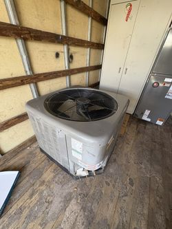 For sale Rheem 2.5-ton