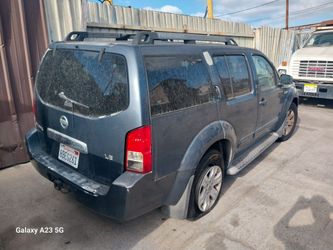 2005 Nissan Pathfinder for Parts