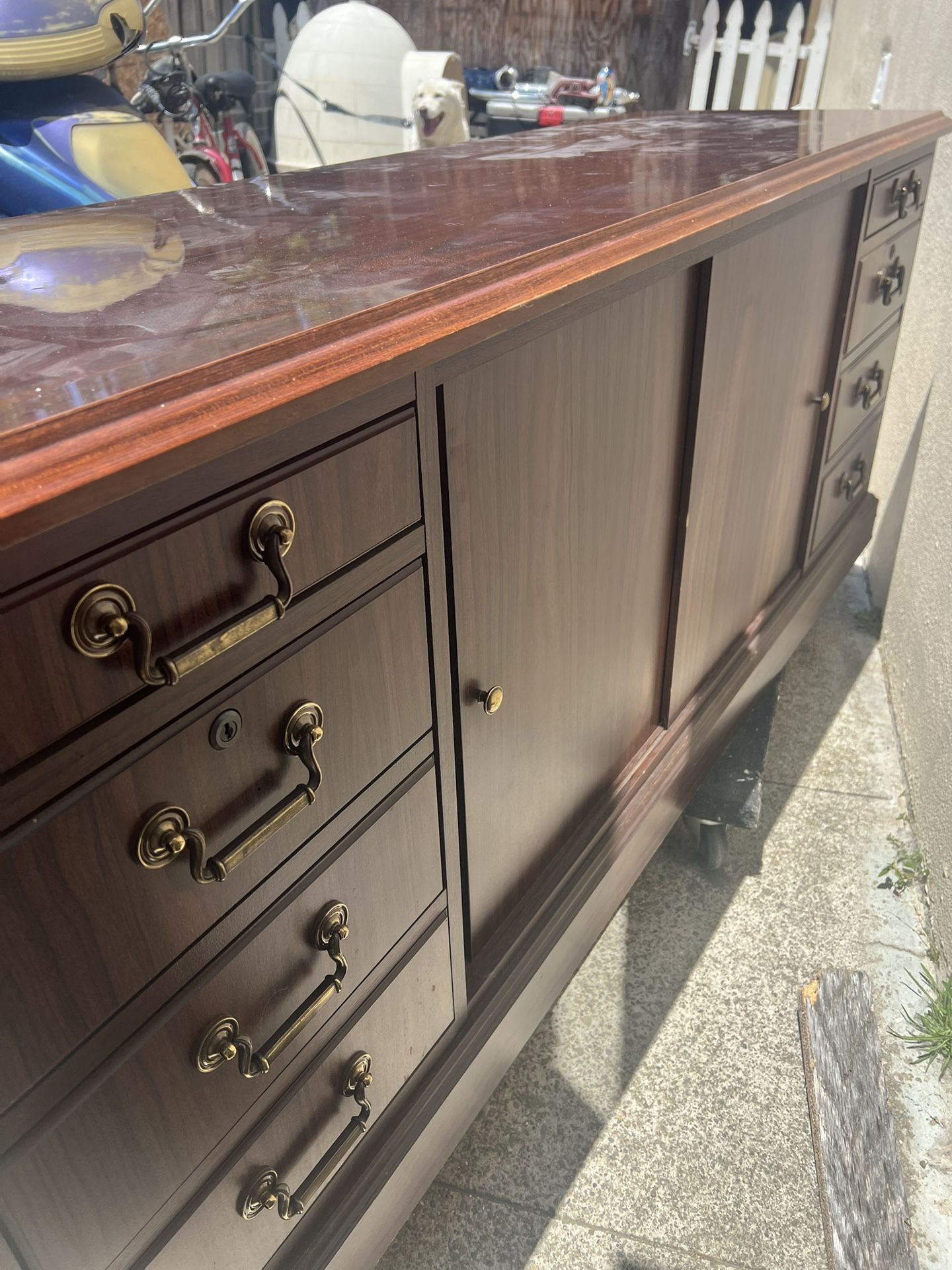 Credenza