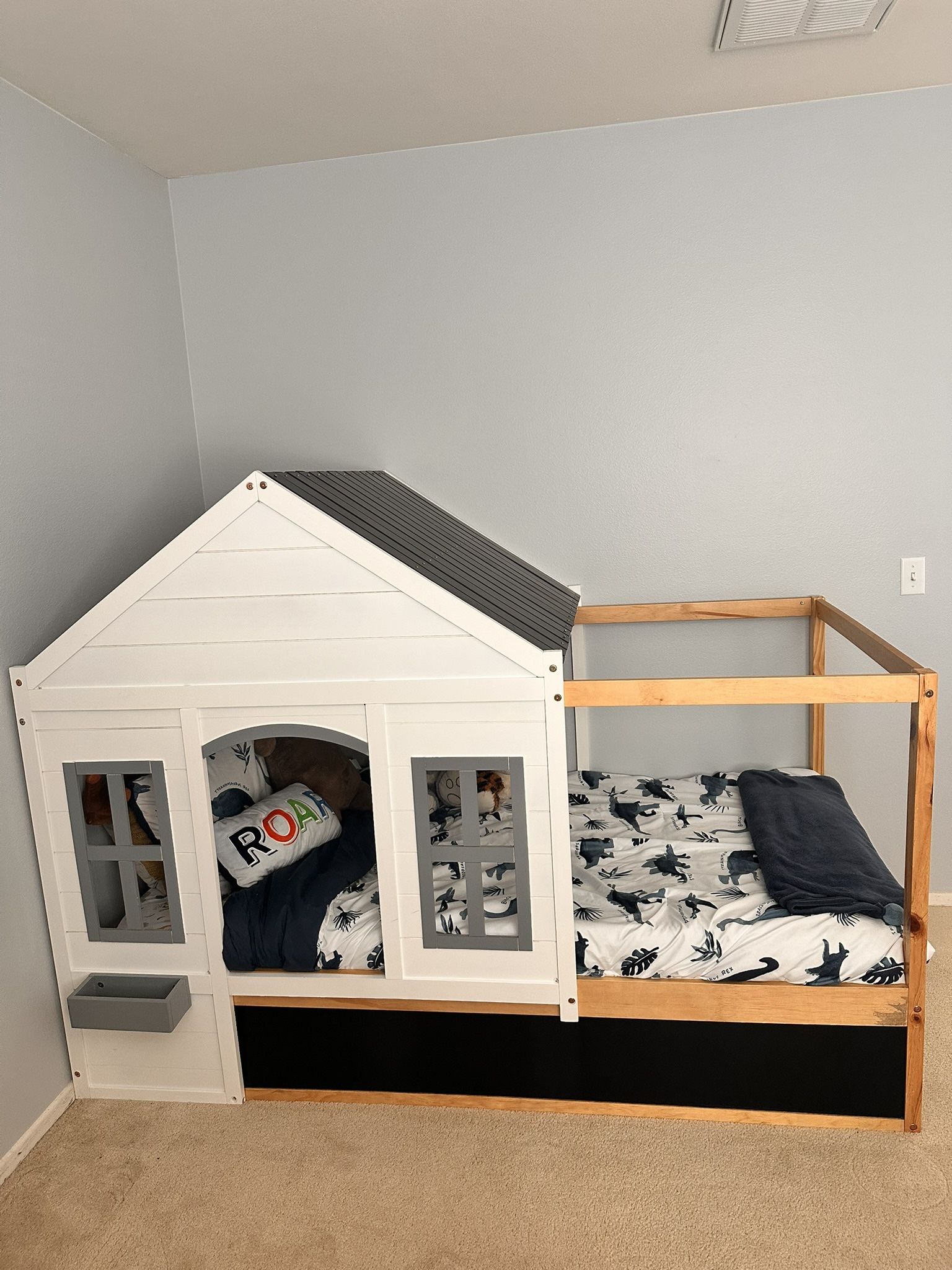 Twin House Bed