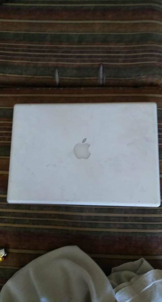 (MacBook )🍎 Apple labtop A1181 13inch