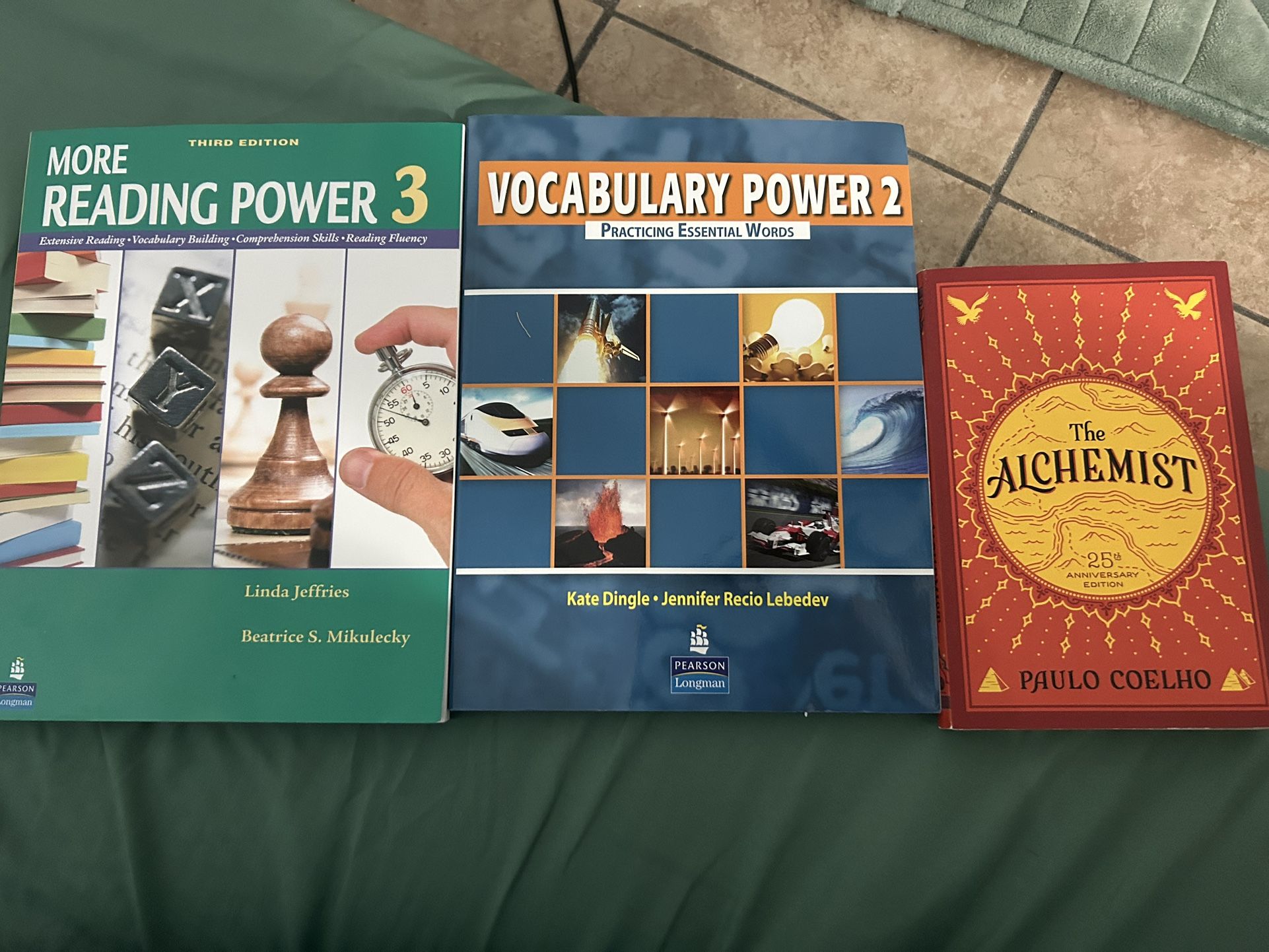 “MT SAC Textbooks Set – Like New (Reading Power 3, Vocabulary Power 2, The Alchemist)” 