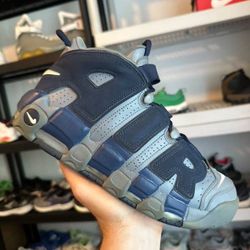 2018 Air More Uptempo 'Georgetown' Men’s Size 9