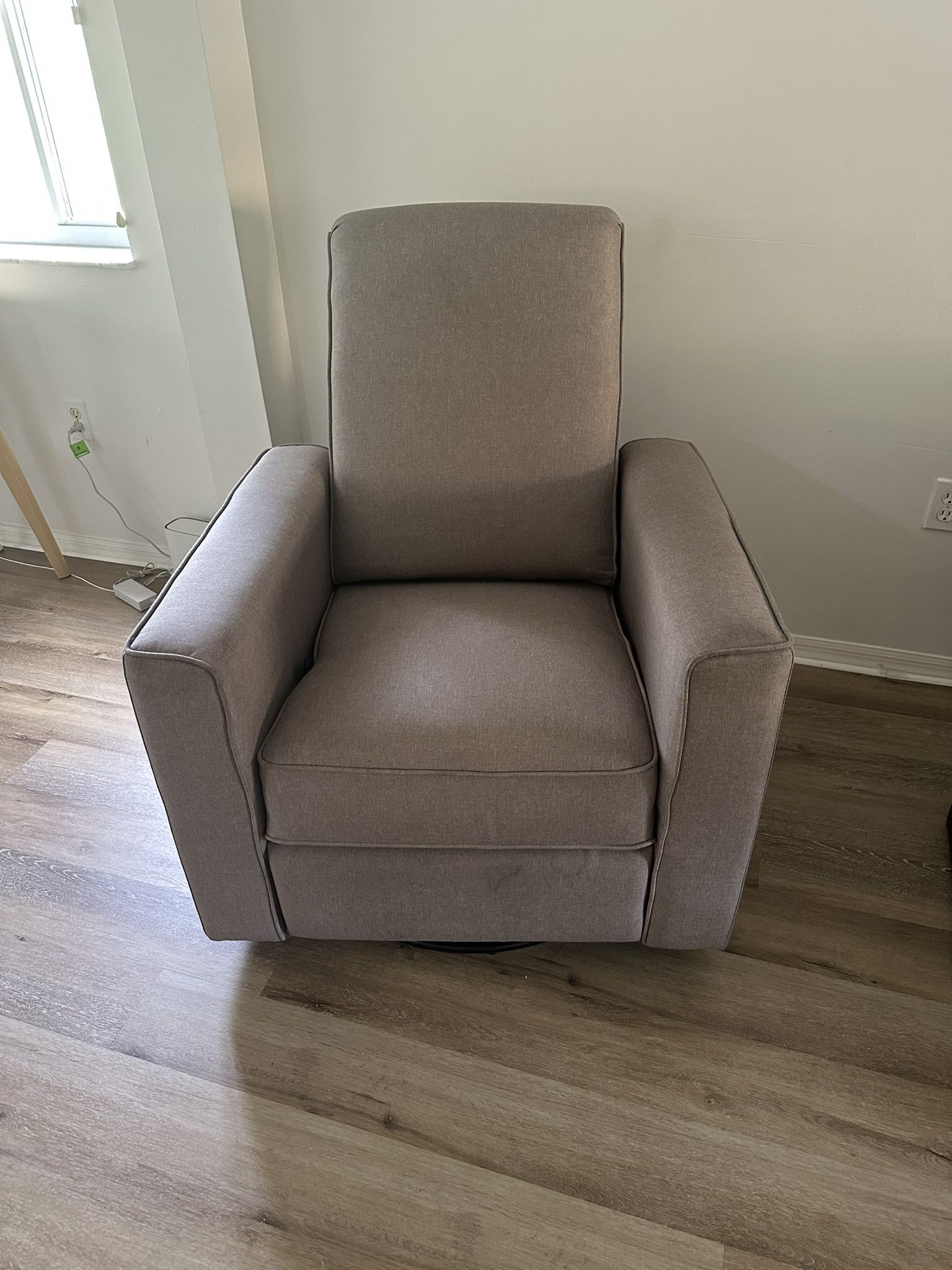 Recliner/Rocking Chair