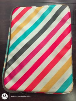 Laptop protective sleeve