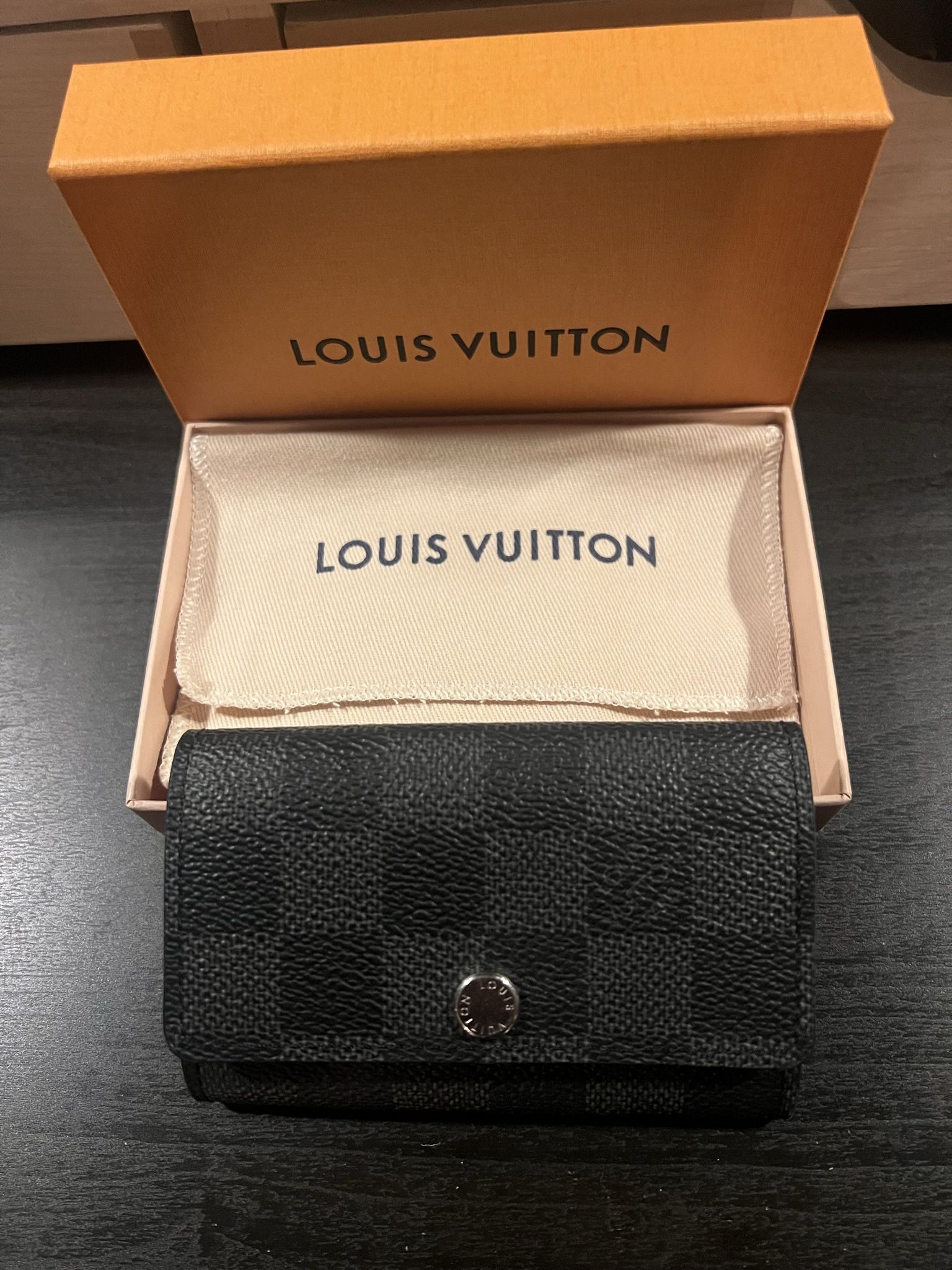 6 key holder louis vuitton