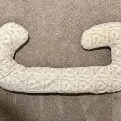 Leachco Snoogle body pillow