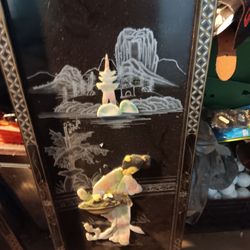 Two japanese vacu wall hangings