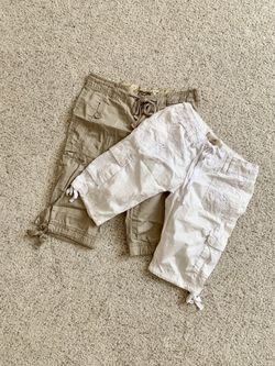 2 pairs of Capri pants size 5