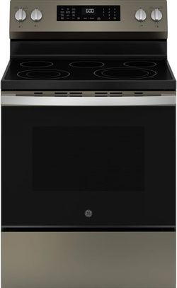 GE® ENERGY STAR® 30" Free-Standing Electric Convection Range with No Preheat Air Fry and EasyWash™ Oven Tray      GRF600AVES