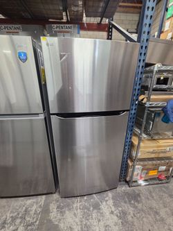 LG 20.02 cu ft 30"wide top Freezer Stainless steel new