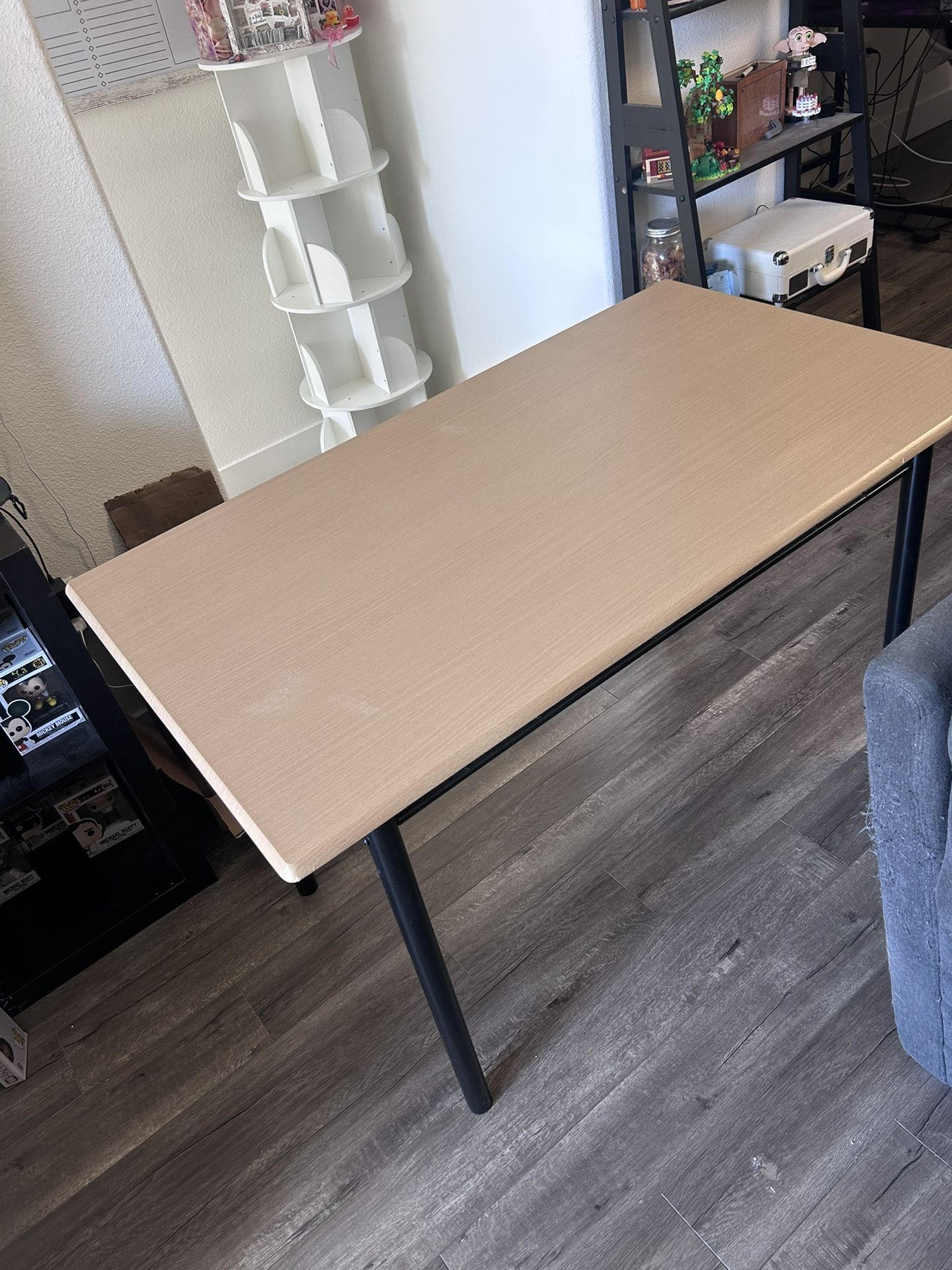 Dining Table With 4 Chairs