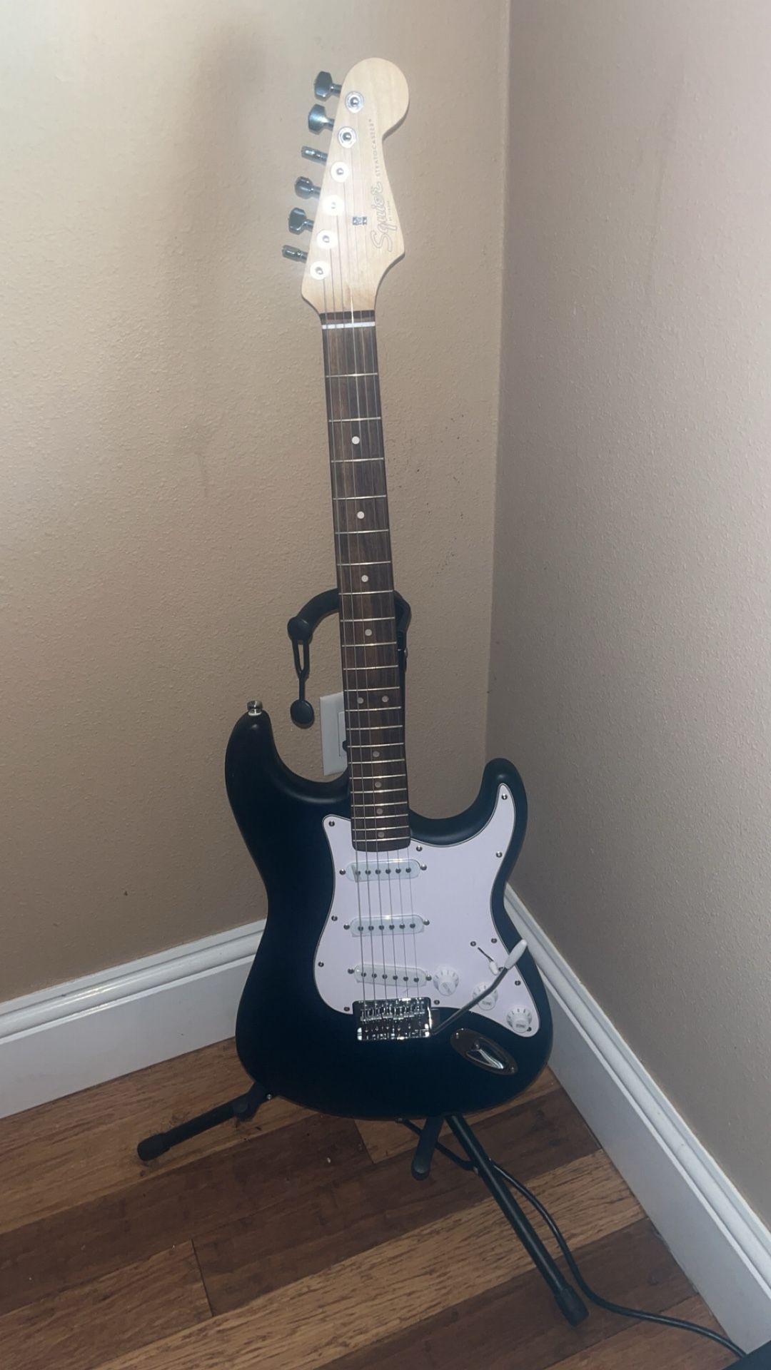 Squire Stratocaster Electric Guitar