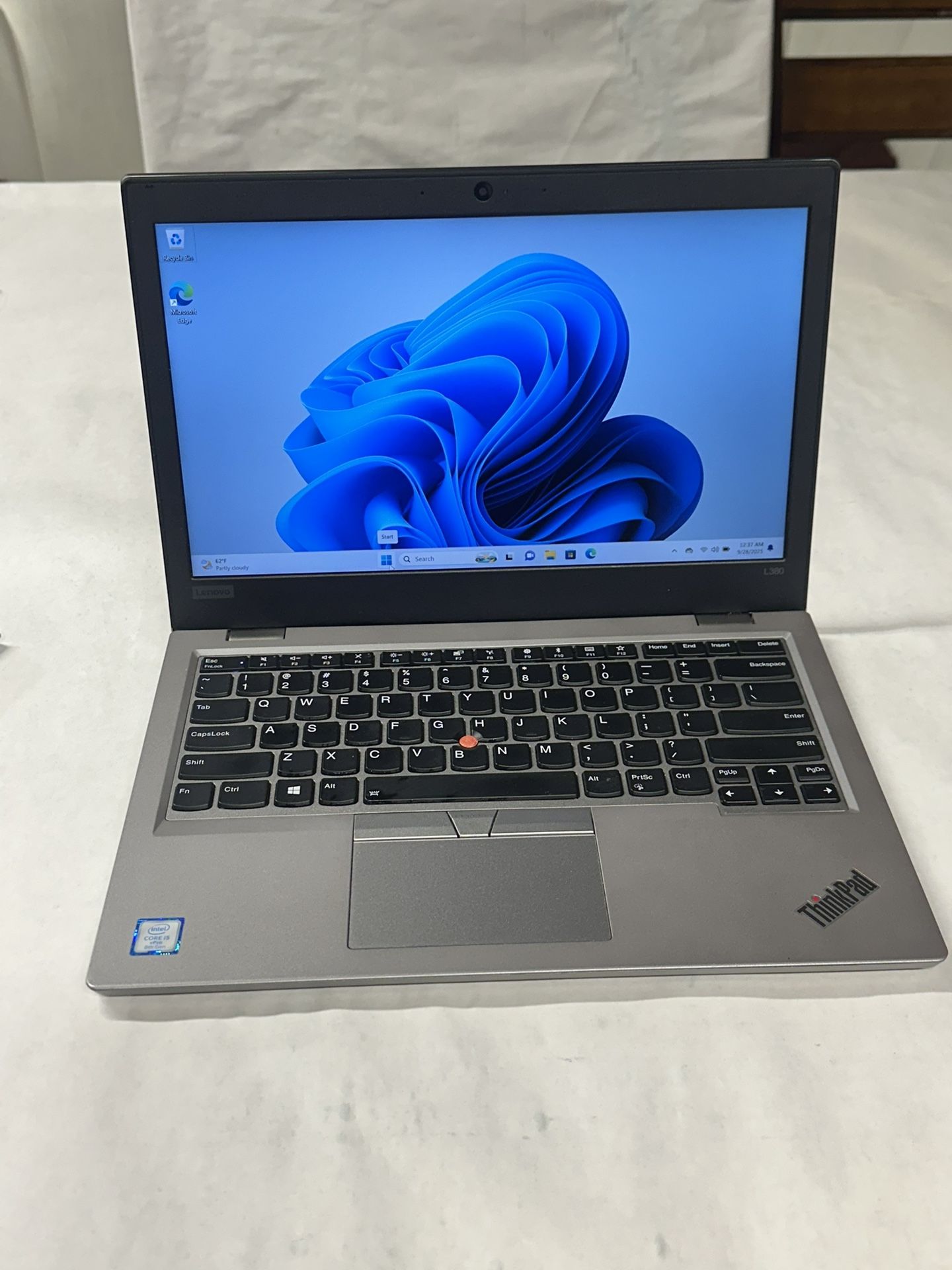 Laptop Lenovo L380 i5 8th Generation Price is Firm  Good Condition Touchscreen  read Description 