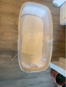 Safety 1st Nap and Go Rocking Baby Bassinet – Star Gazer