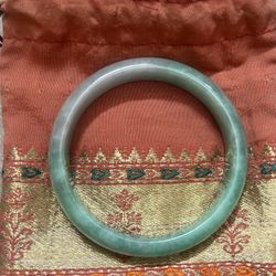 JADE BRACELET