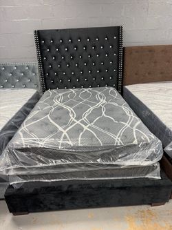 Black Velvet Tufted Bed Frame with Mattress