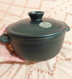 Emile Henry 2.6 quart round Dutch Oven
