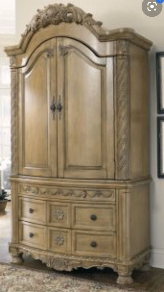 Ashley furniture South Shore bedroom set for Sale in Brownsville, TX