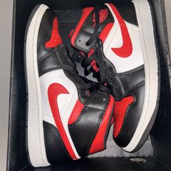 Jordan 1 Bred Toe Size 9 Men 