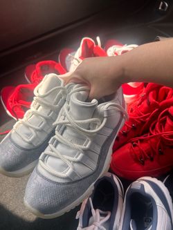 Jordan low top 11s