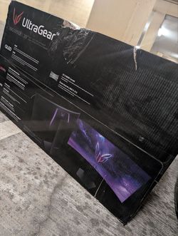 LG UltraGear OLED 39” curved Gaming monitor 39GS95QE