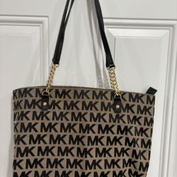 Michael Kors Hand Bag. Brown and Black.