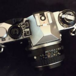 Pentax ME Super 35mm SLR Film Camera with 50 mm lens Kit