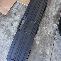 Gun rifle hard case good condition